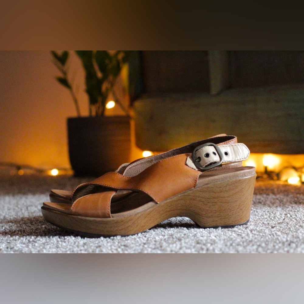 Dansko wedges, size 37 (US 7)